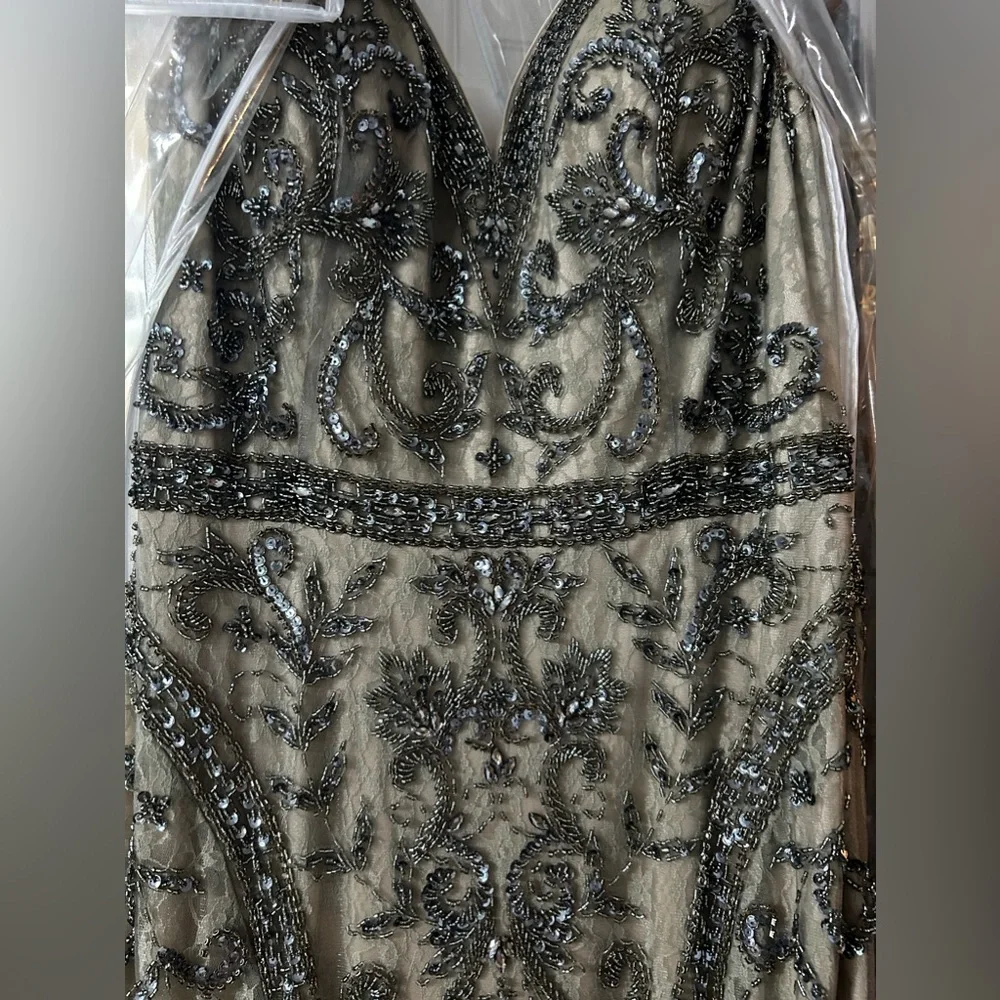 NWT Ivonne D for Mon Cheri 119D42 beaded lace trumpet gown - Picture 4 of 15